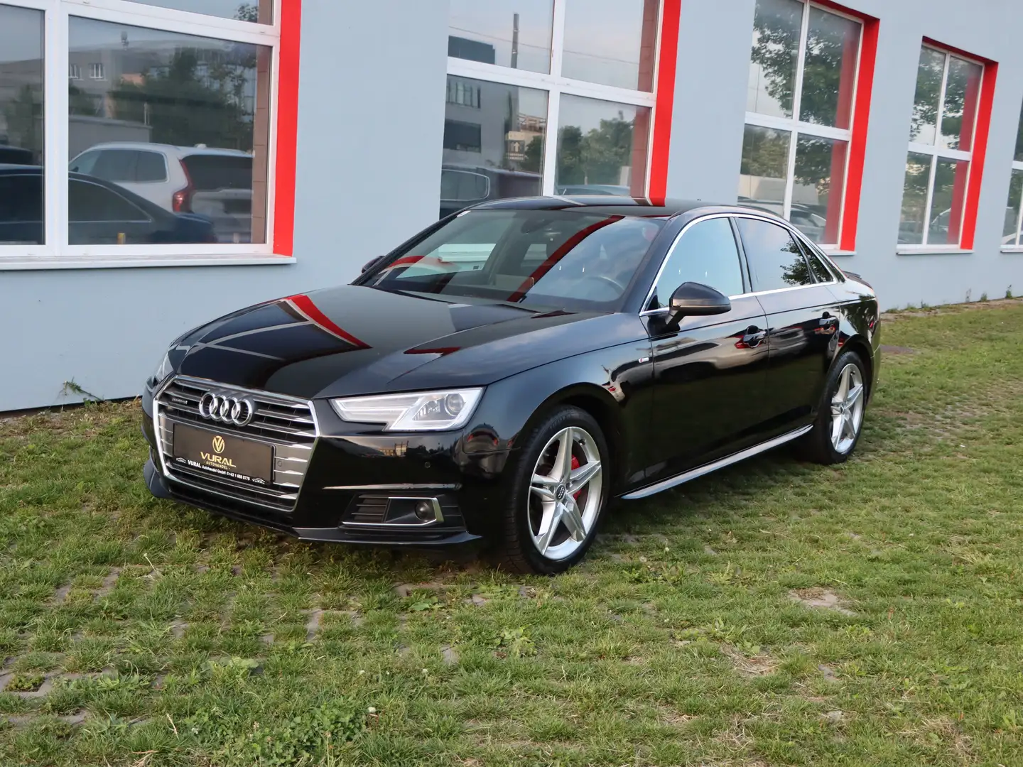 Audi A4 2.0TDI quattro 3X-SLINE | LEDER | NAVI | ACC | LED Чорний - 2