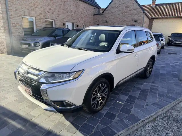 Mitsubishi Outlander Outlander 2.2 DI-D 4WD*BOITE AUTO*7 PLACES*GARANTI