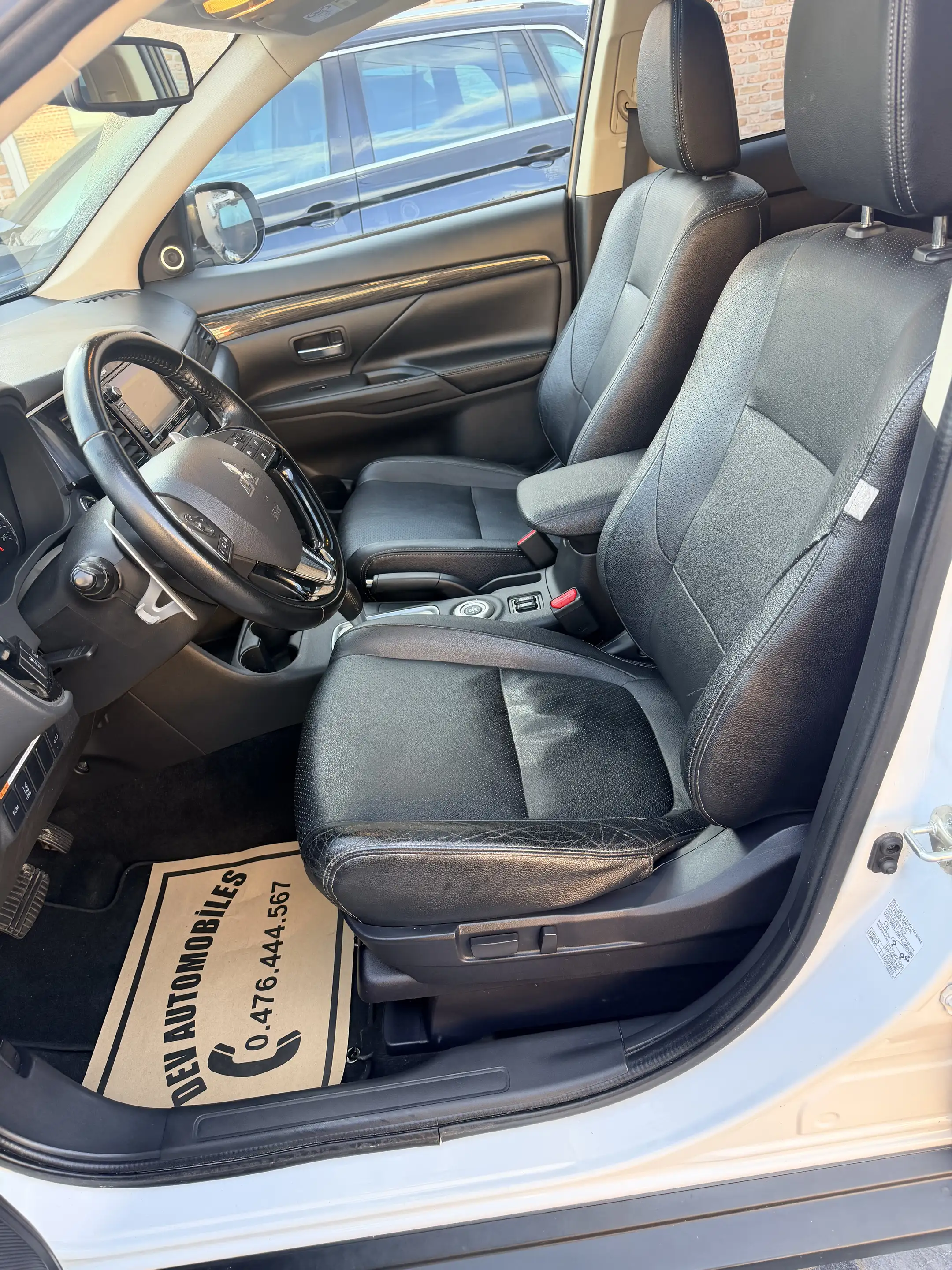 Mitsubishi Outlander Outlander 2.2 DI-D 4WD*BOITE AUTO*7 PLACES*GARANTI — photo 6