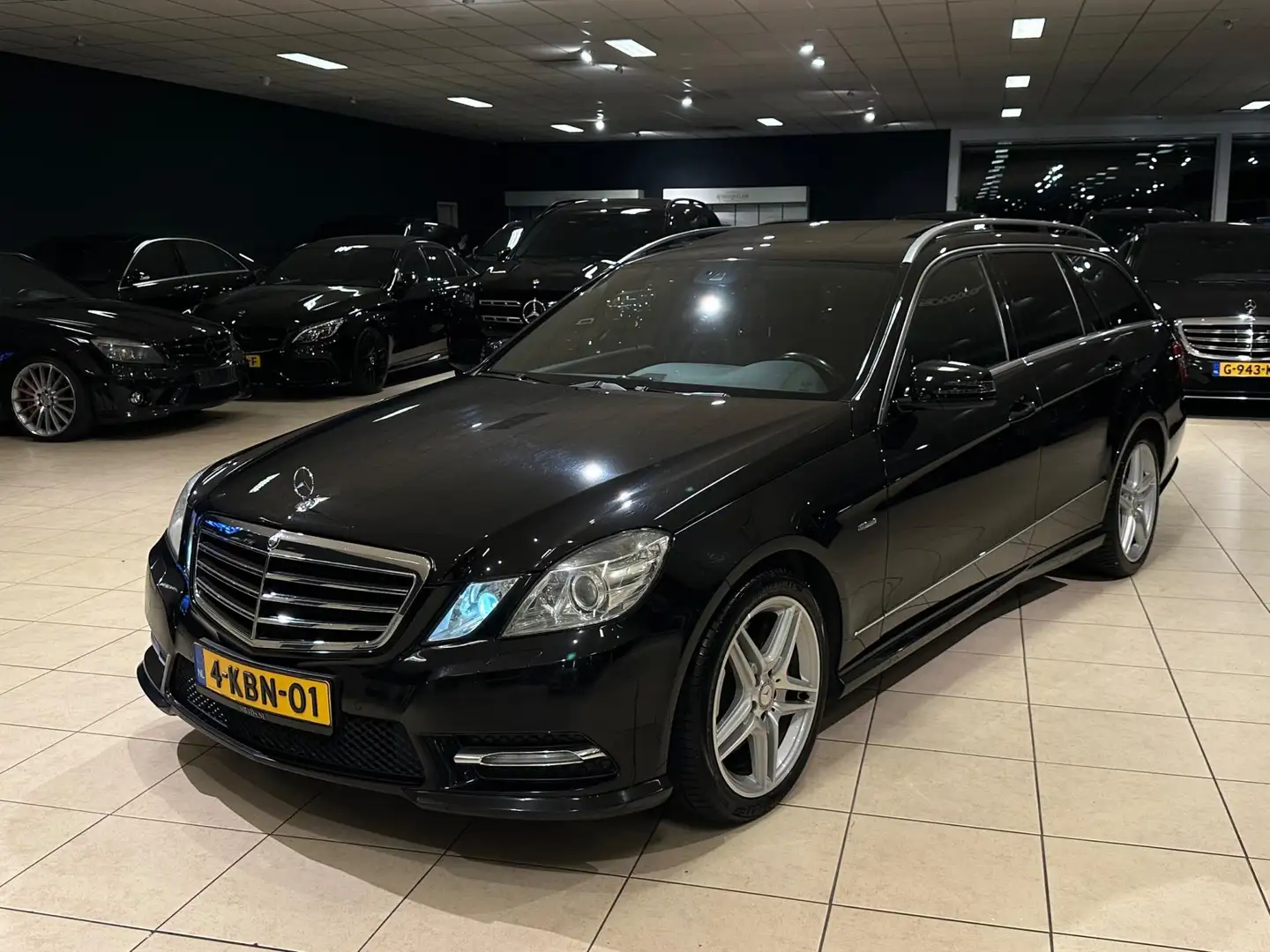 Mercedes-Benz E 350 Estate E CDI AMG Pakket|Airmatic|H&K|Opendak|Camer Zwart - 2