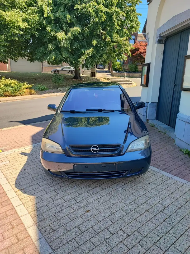 Opel Astra 1.8i XE 16v, foto 1