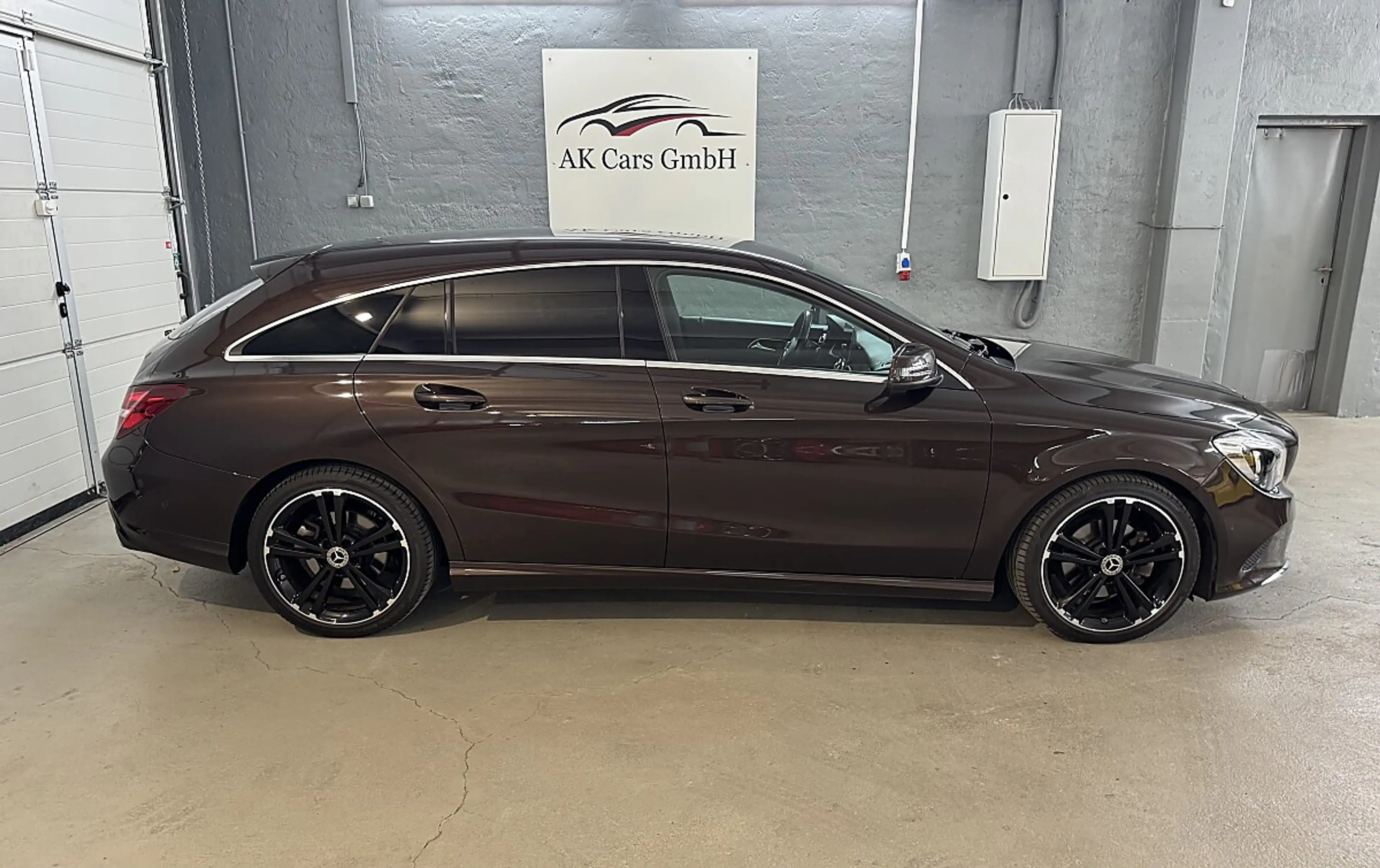Mercedes-Benz CLA 220 d Shooting Brake — photo 7