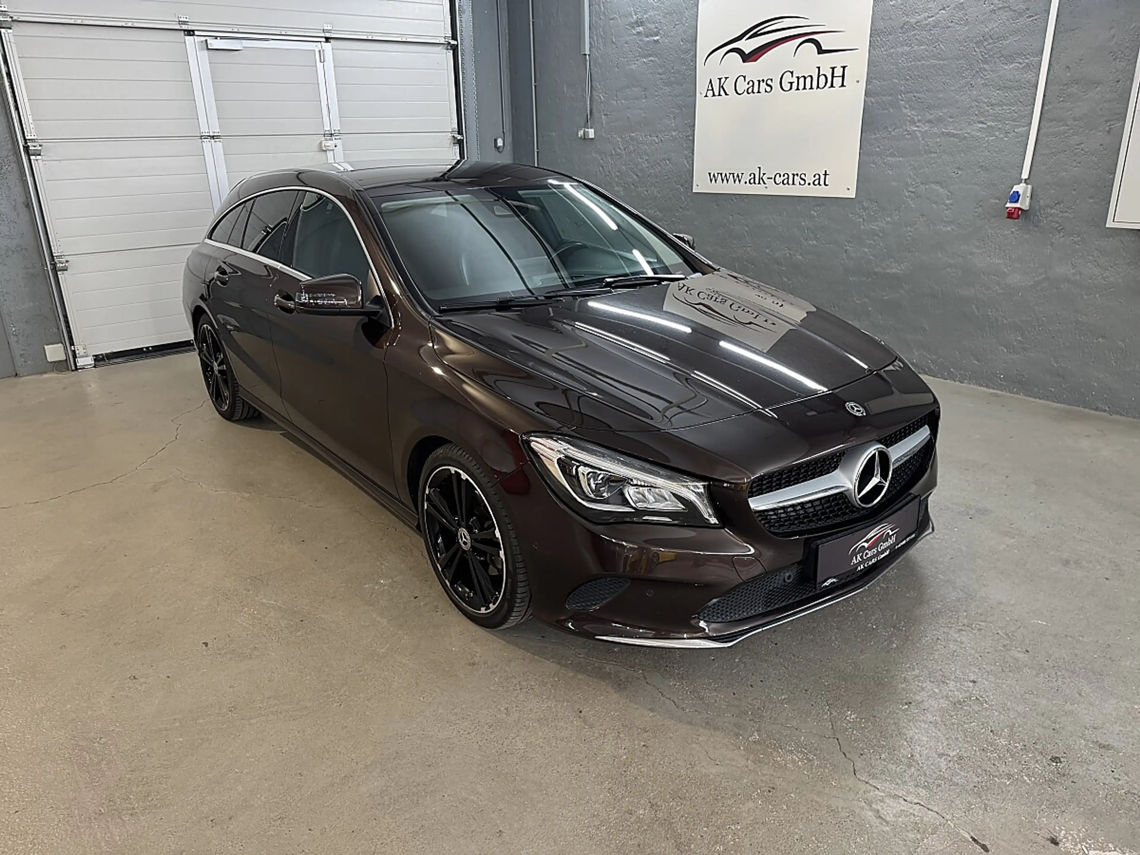 Mercedes-Benz CLA 220 d Shooting Brake — photo 6