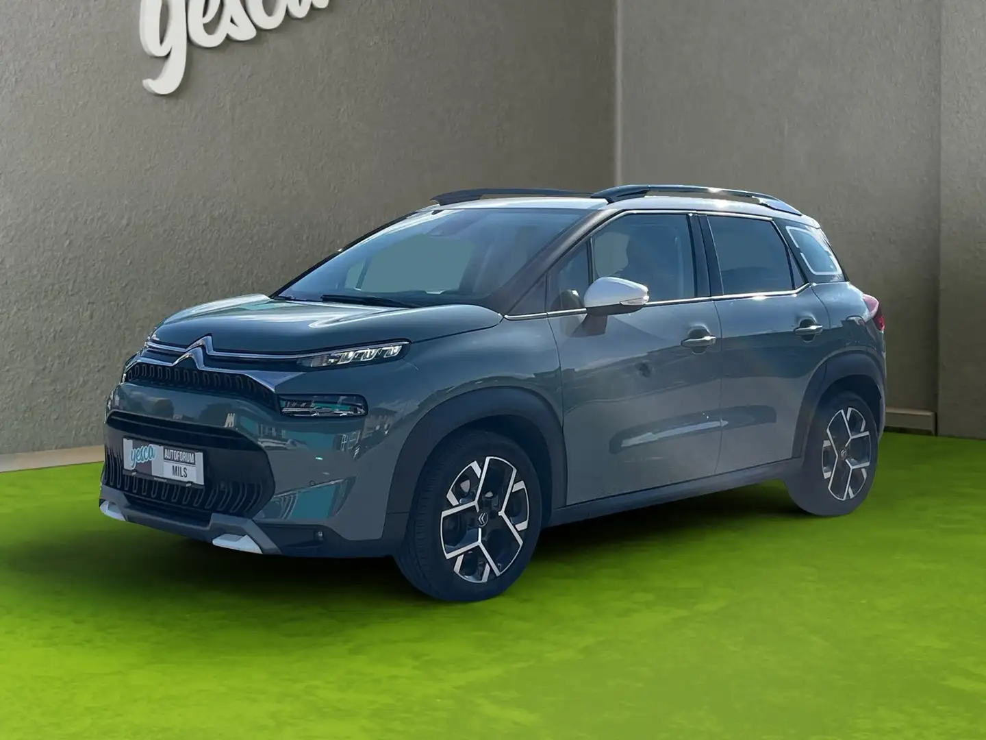 Citroen C3 Aircross PT110 Shine Vert - 1