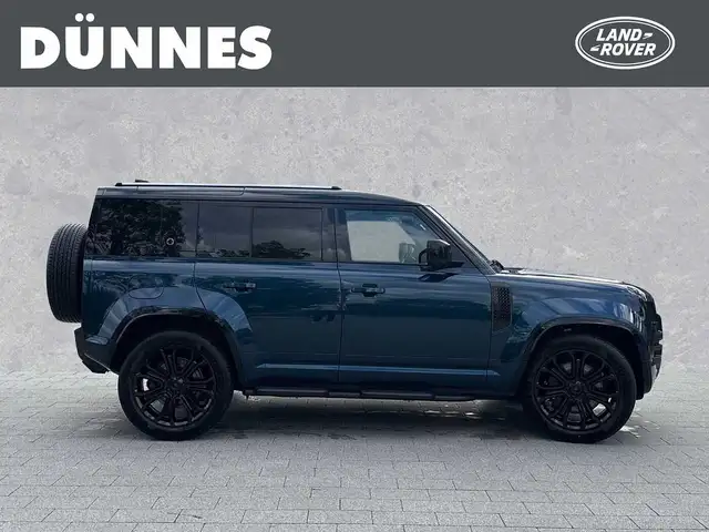 Land Rover Defender view 6