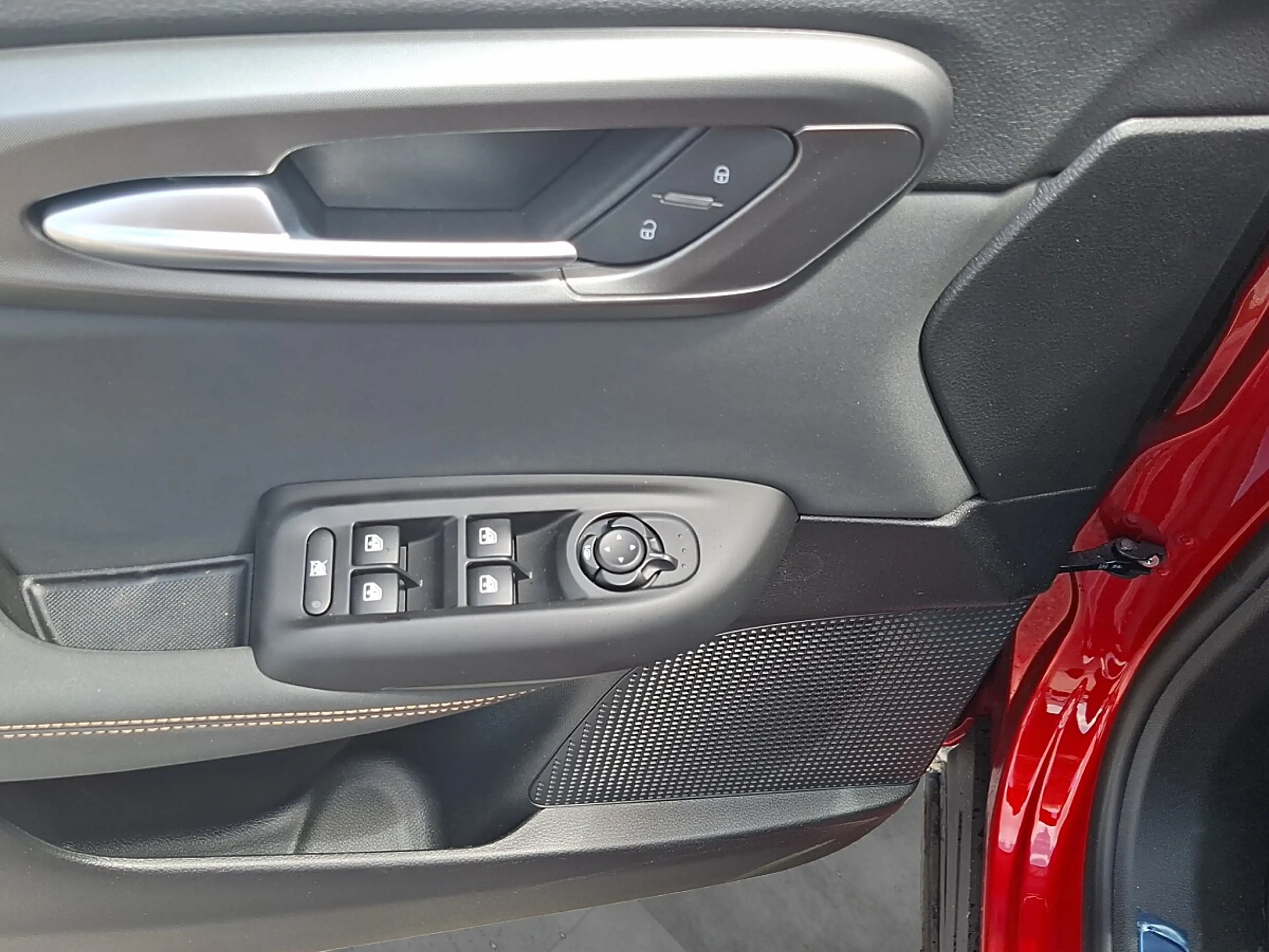 Alfa Romeo Tonale 1.3 T4 PHEV VGT e-AWD TI — photo 9
