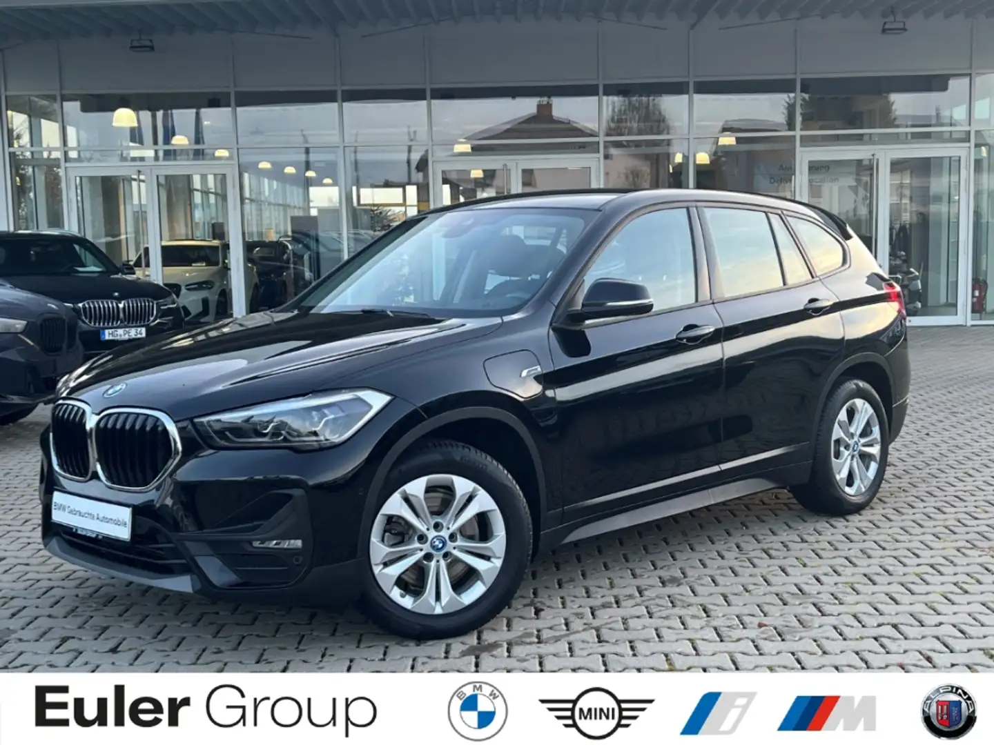 BMW X1 xDrive 25e A Navi LED El. Heckklappe Mehrzonenklim - 1
