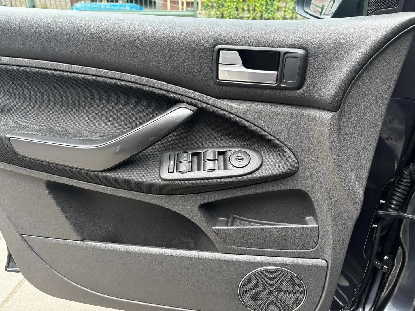 Ford C-Max 1.8-16V Trend Flexifuel|MPV hoge instap |trekhaak Gris - 2