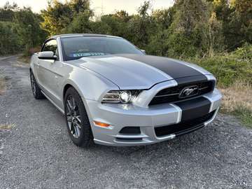 Ford Mustang 3.7 V6 Convertible