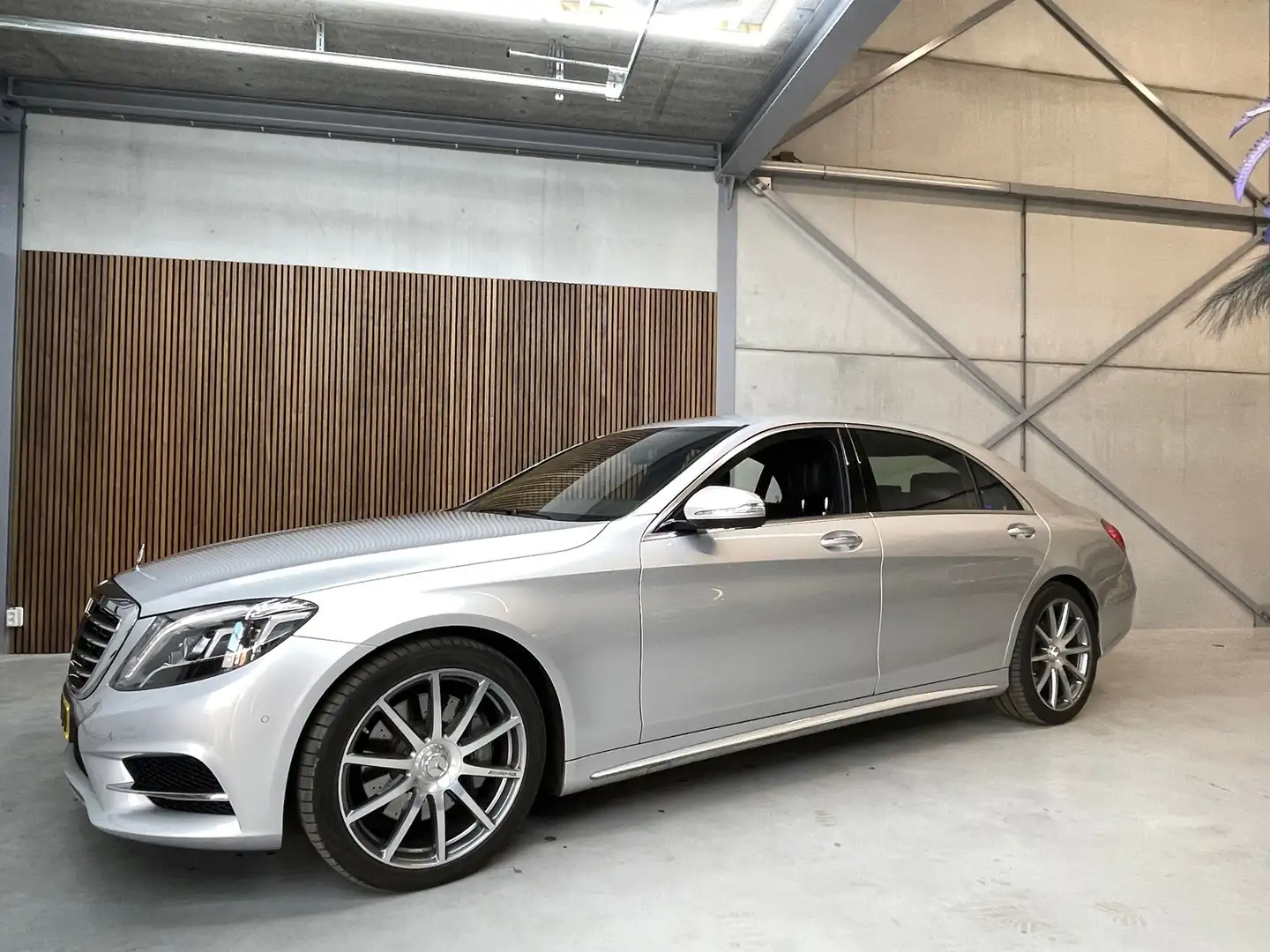 Mercedes-Benz S 500 4Matic Lang Prestige Plus AMG line NL AUTO Grijs - 2