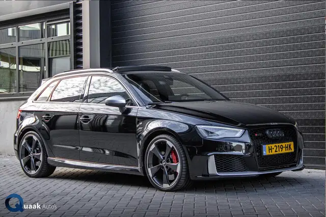 Audi RS3 2.5 TFSI Quattro | PANO | LED | SCHAALSTOELEN | B&