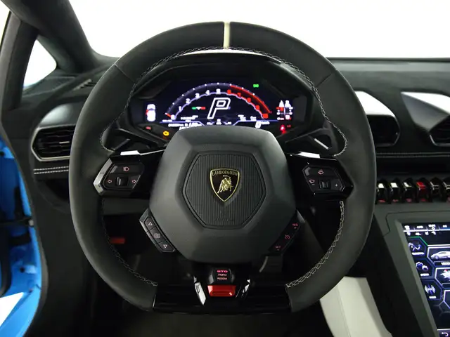 Lamborghini Huracan view 11