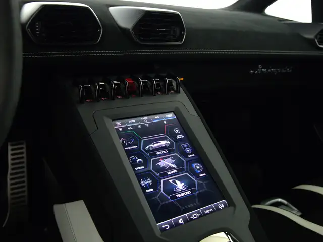 Lamborghini Huracan view 10