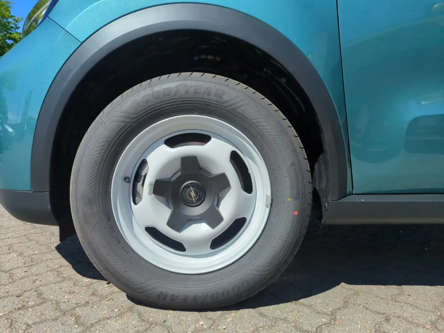 Opel Frontera Edition Hybrid 145 Autom. +Komfort-Paket+Sitzhzg. Zelená - 2