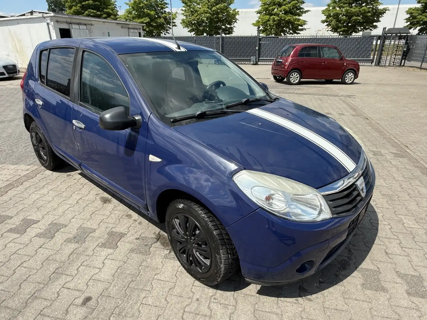 Dacia Sandero 1.6/Klima/Servo/Tüv Neu/2 Jahre Garantie Blau - 2