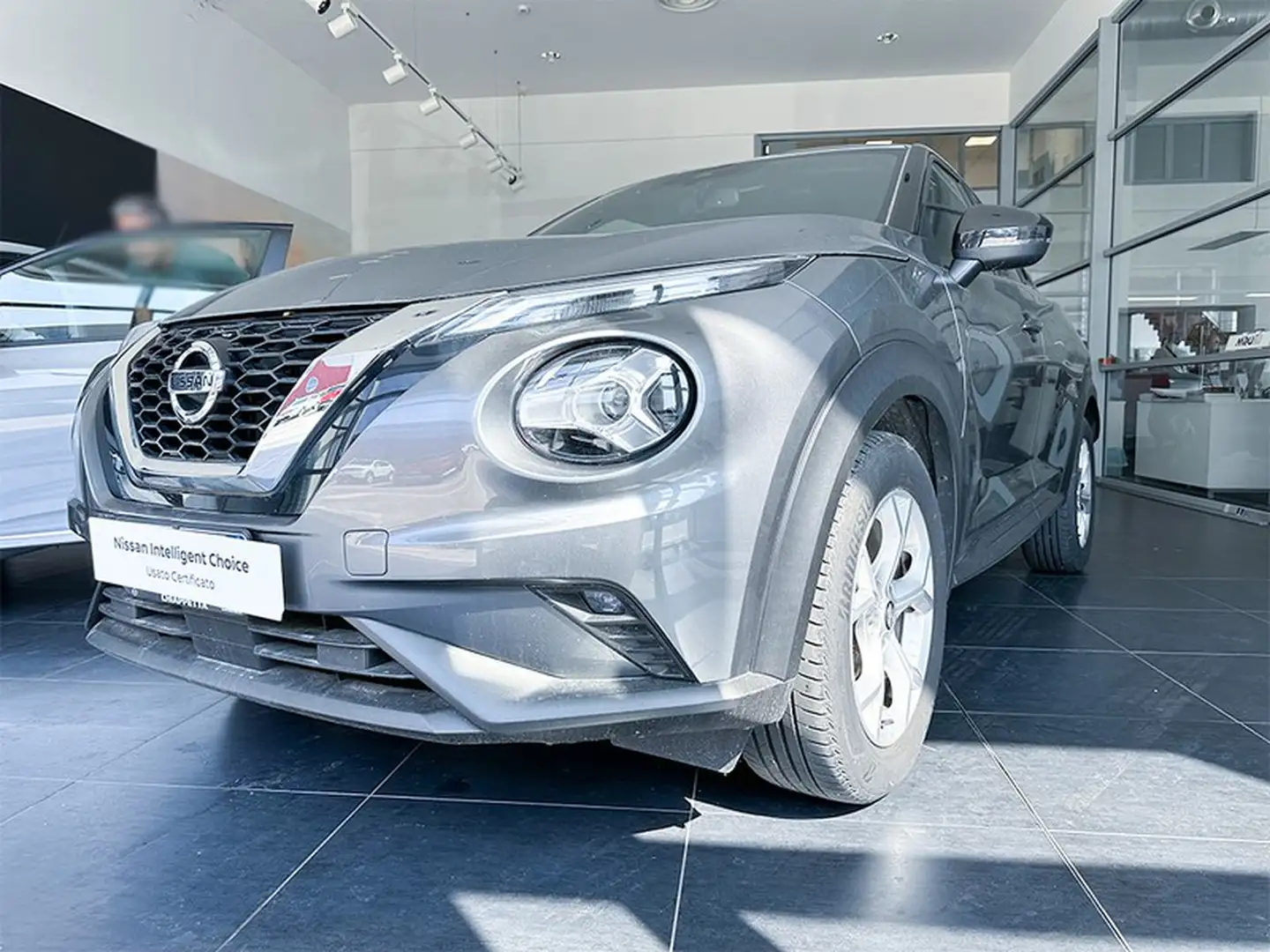 Nissan Juke 1.0 dig-t n-connecta 114cv Grigio - 1