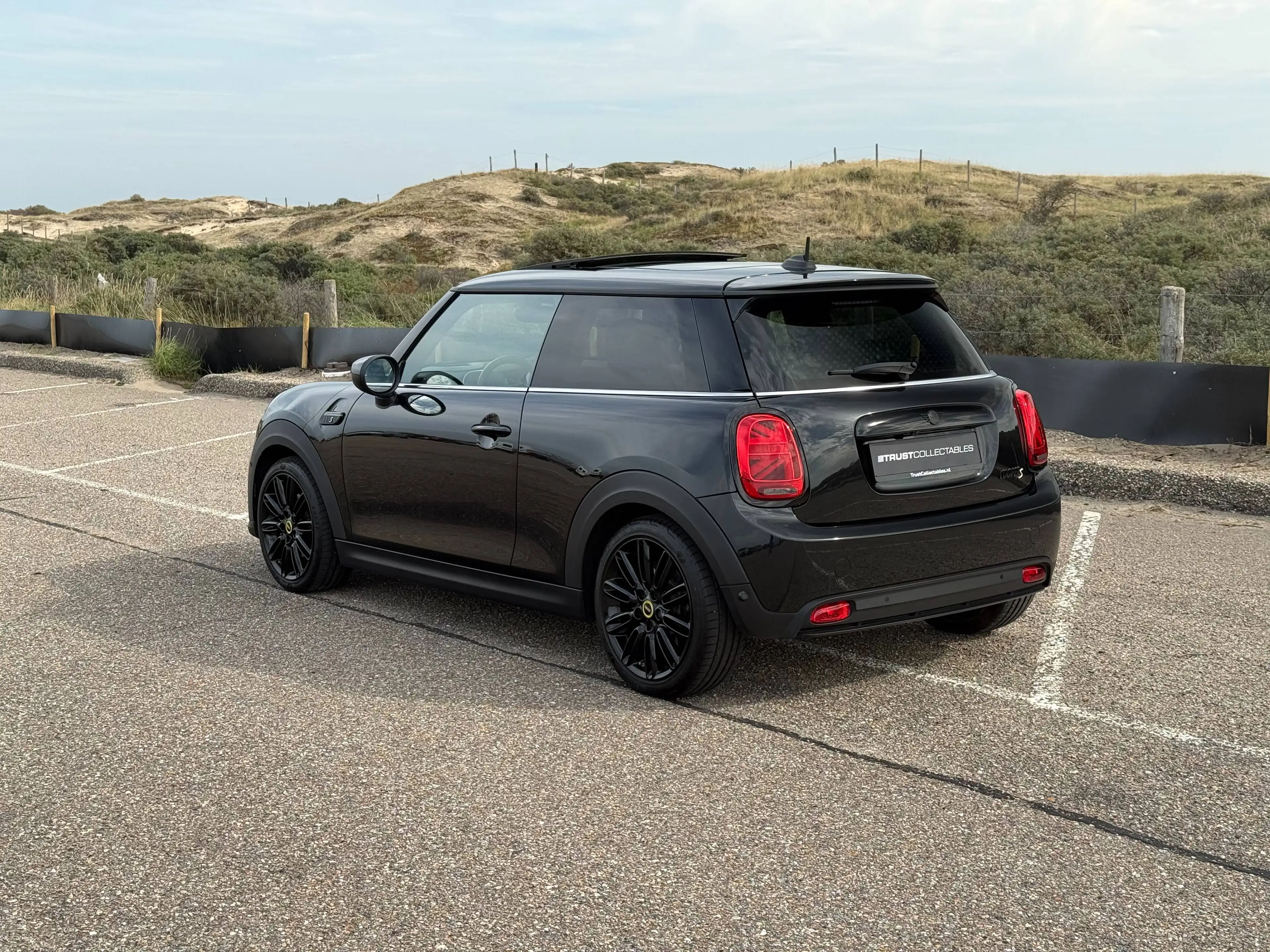 MINI Cooper SE | Pano | Harman Kardon | Head-Up | Full | LED | Keyless | Ambient | Electric | — photo 14