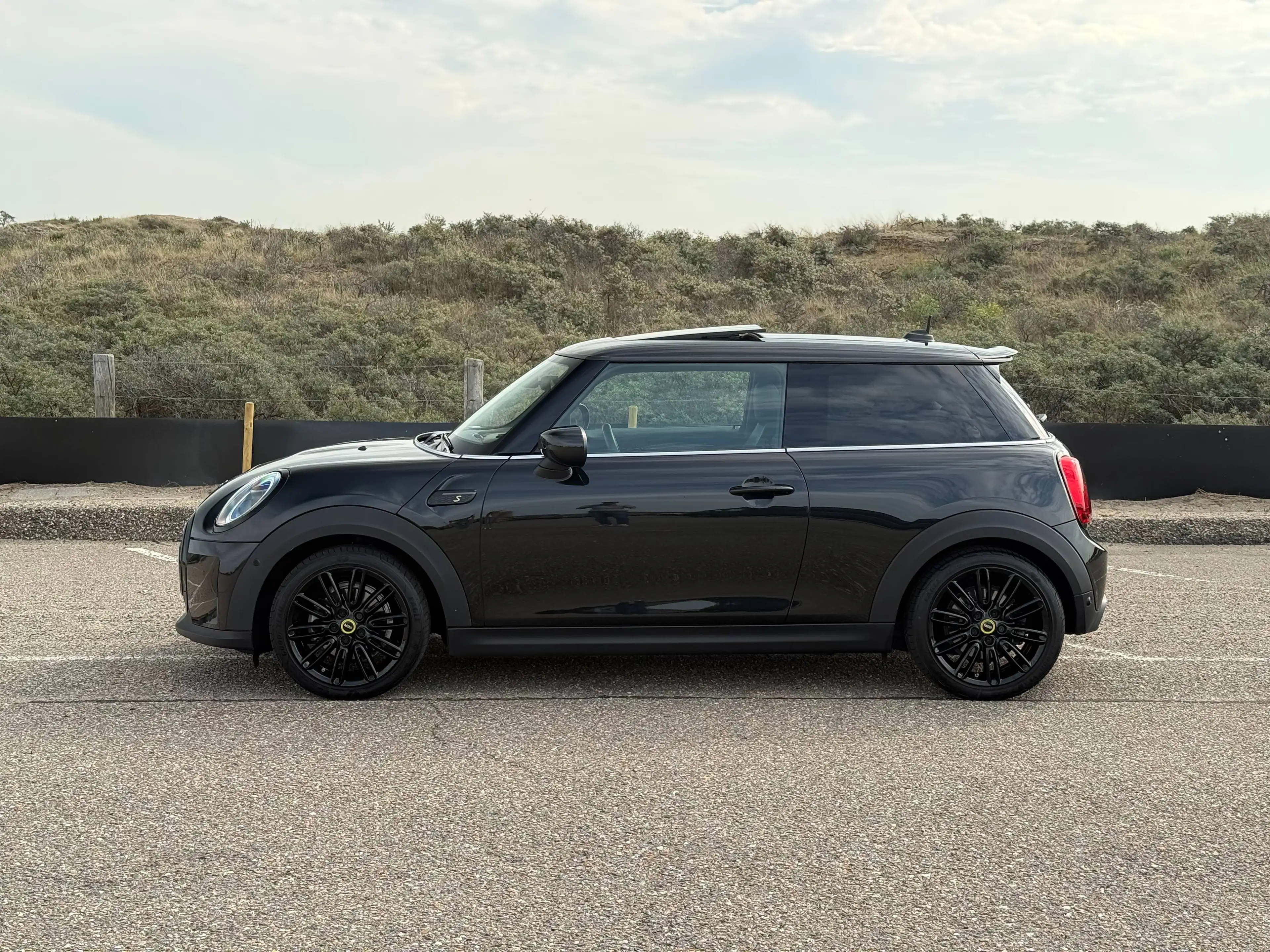 MINI Cooper SE | Pano | Harman Kardon | Head-Up | Full | LED | Keyless | Ambient | Electric | — photo 10