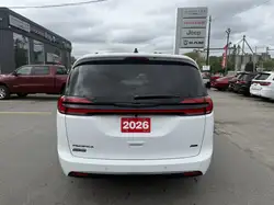 Chrysler Pacifica 2026