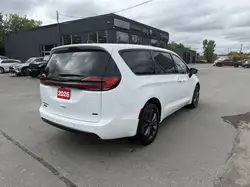 Chrysler Pacifica 2026