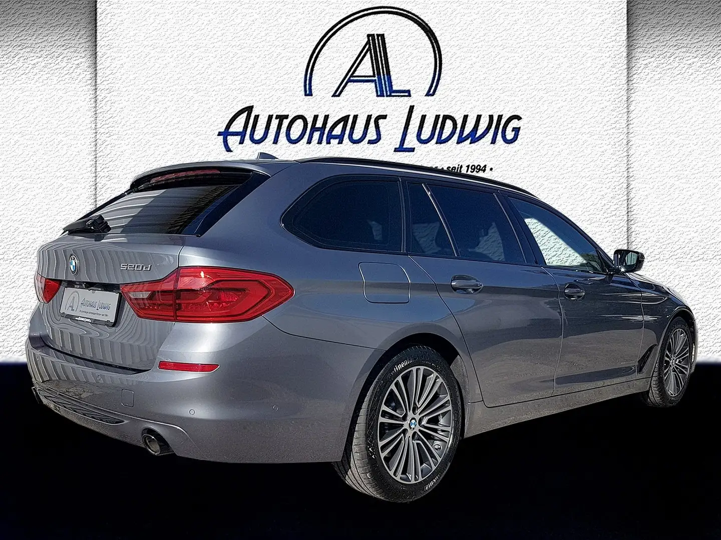 BMW 520 d Touring Sportautomatic*Sportline*AHK*Leder*Euro6 Grau - 2
