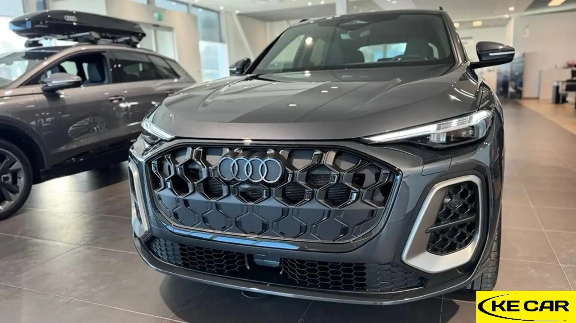 Audi Q5 TDi 150 kW mHEV+ S tronic quattro S line edition Grau - 2