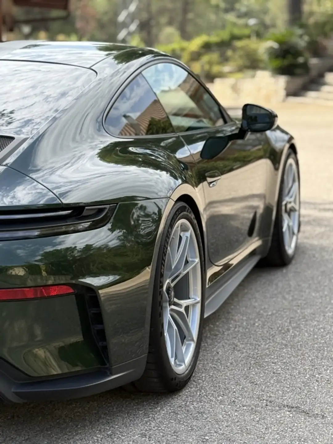 포르쉐 911 GT3 Touring 2024 초록 사진 2