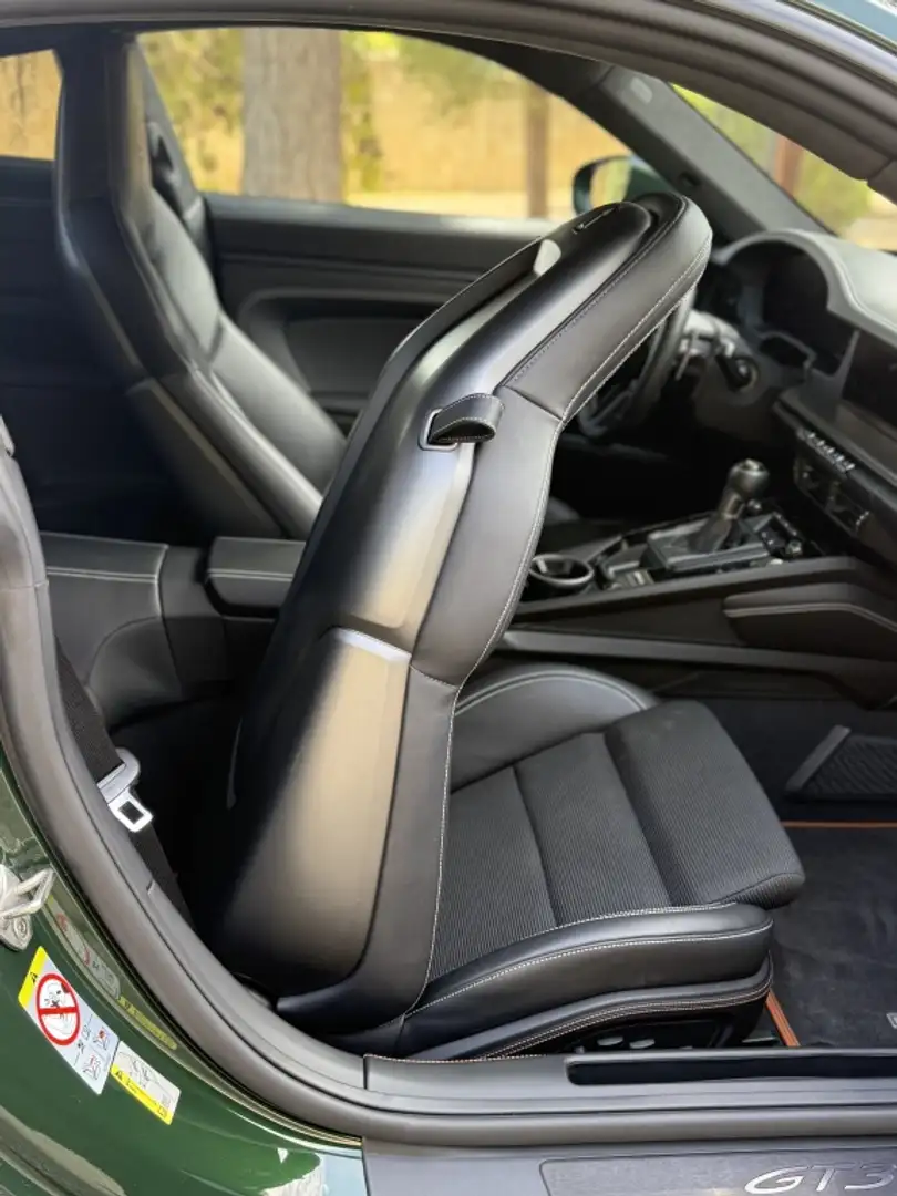 Porsche 992 GT3 Touring Package PDK Verde - 2