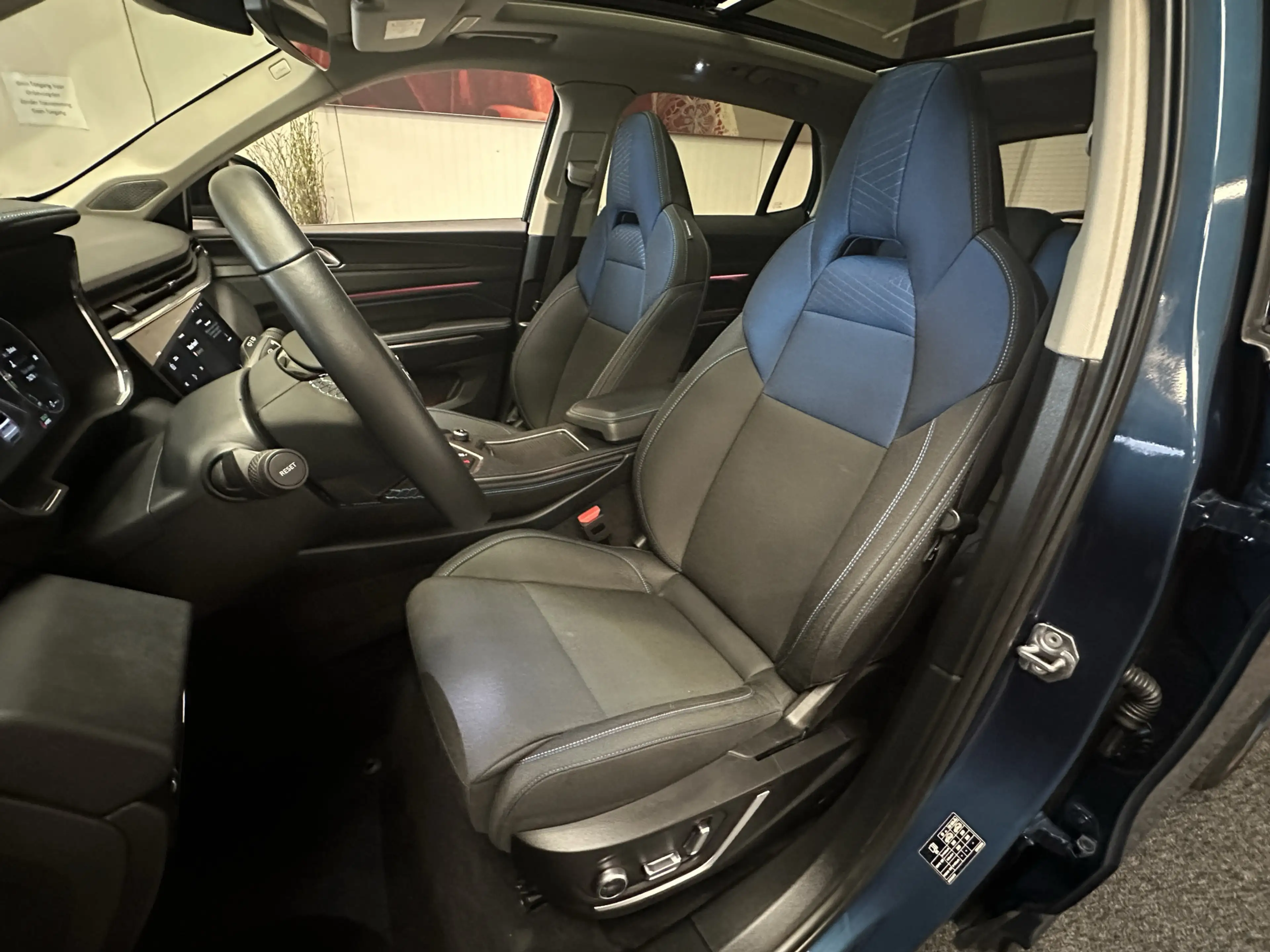 Lynk & Co 01 1.5 TREKHAAK PANORAMADAK 360 CAMERA ADAPTIVE CRUIS — photo 15