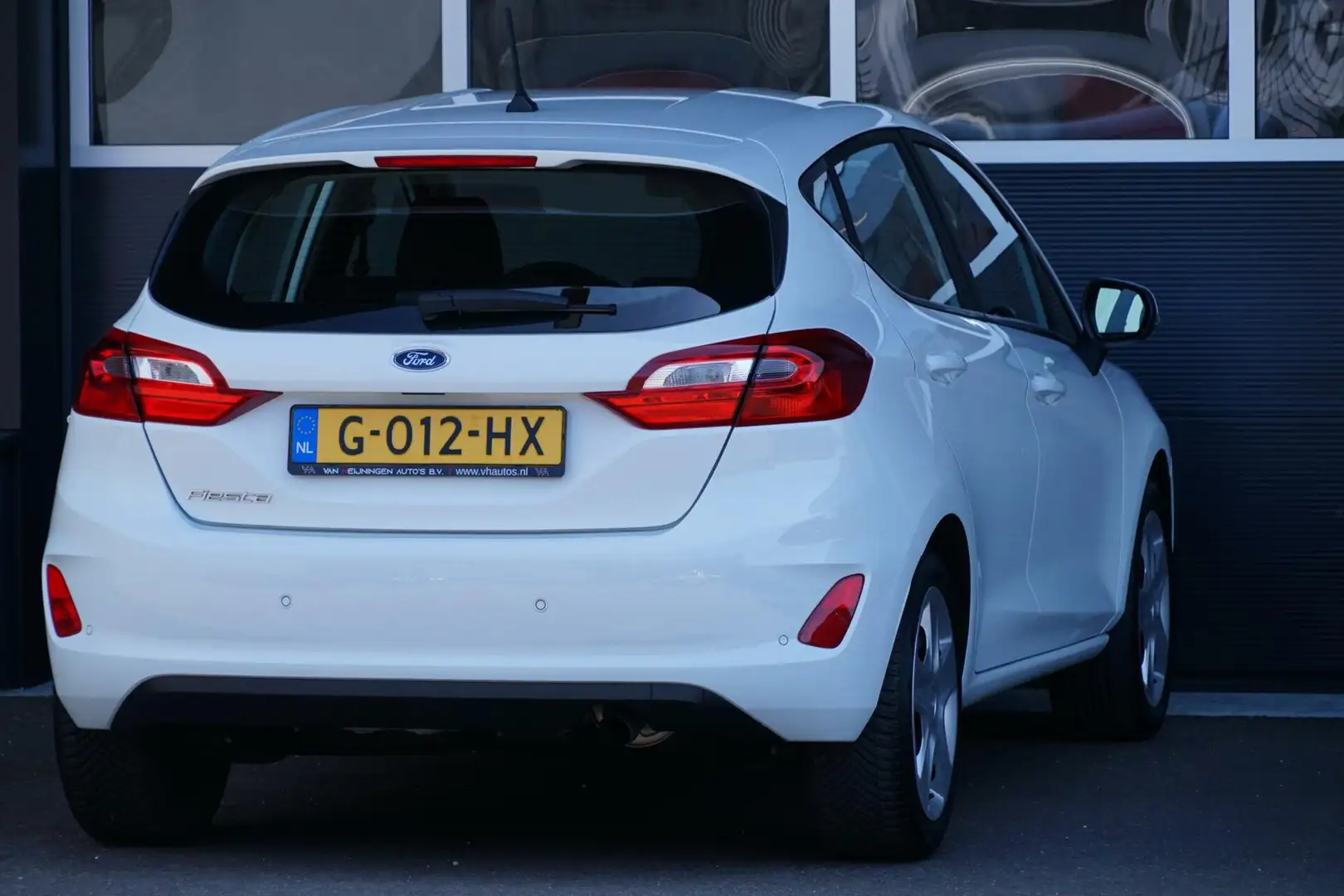 Ford Fiesta 1.1 Trend, NL, CarPlay, cruise, DAB, PDC, navi Blanc - 2