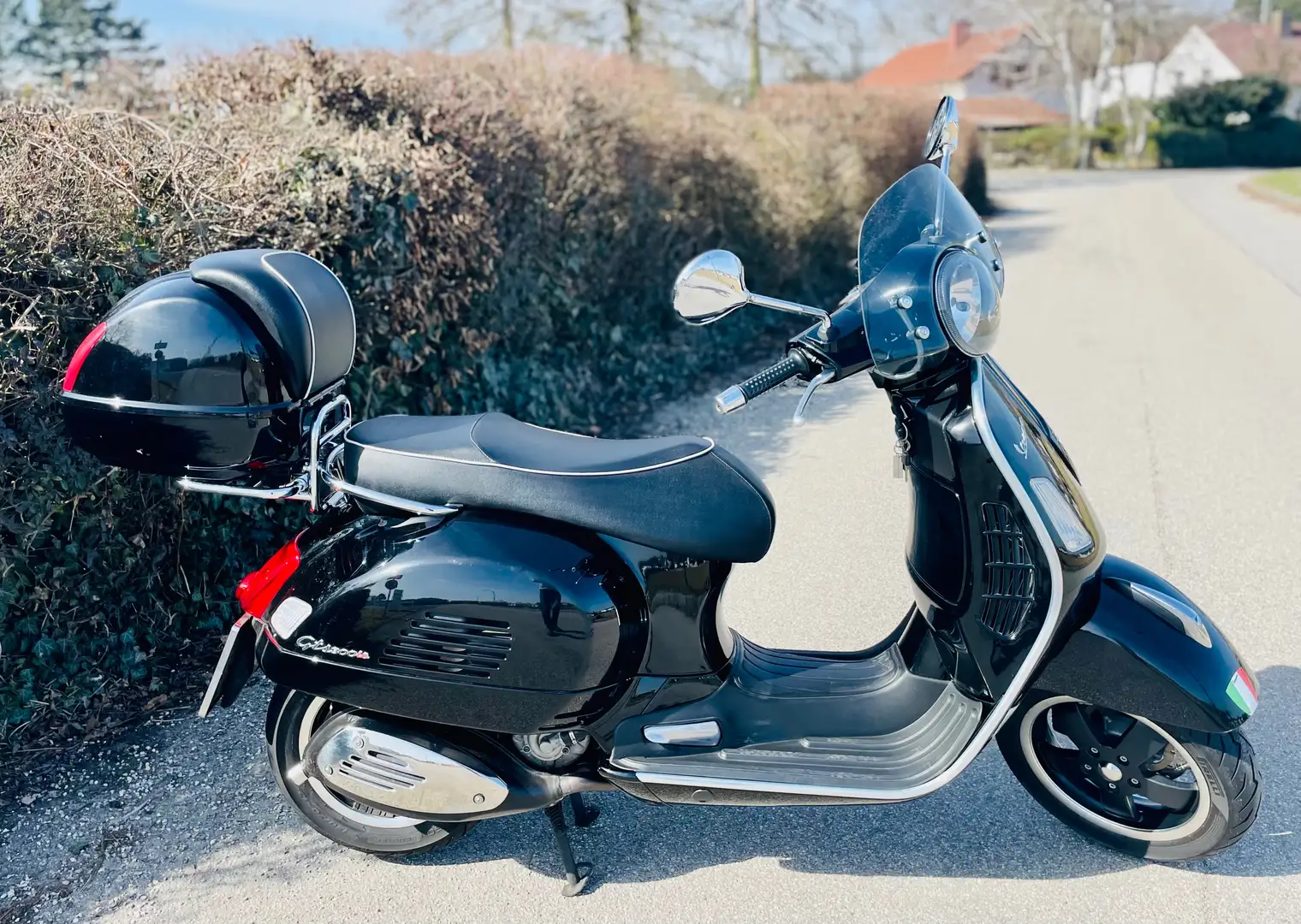 Vespa GTS Super 300 Schwarz - 1