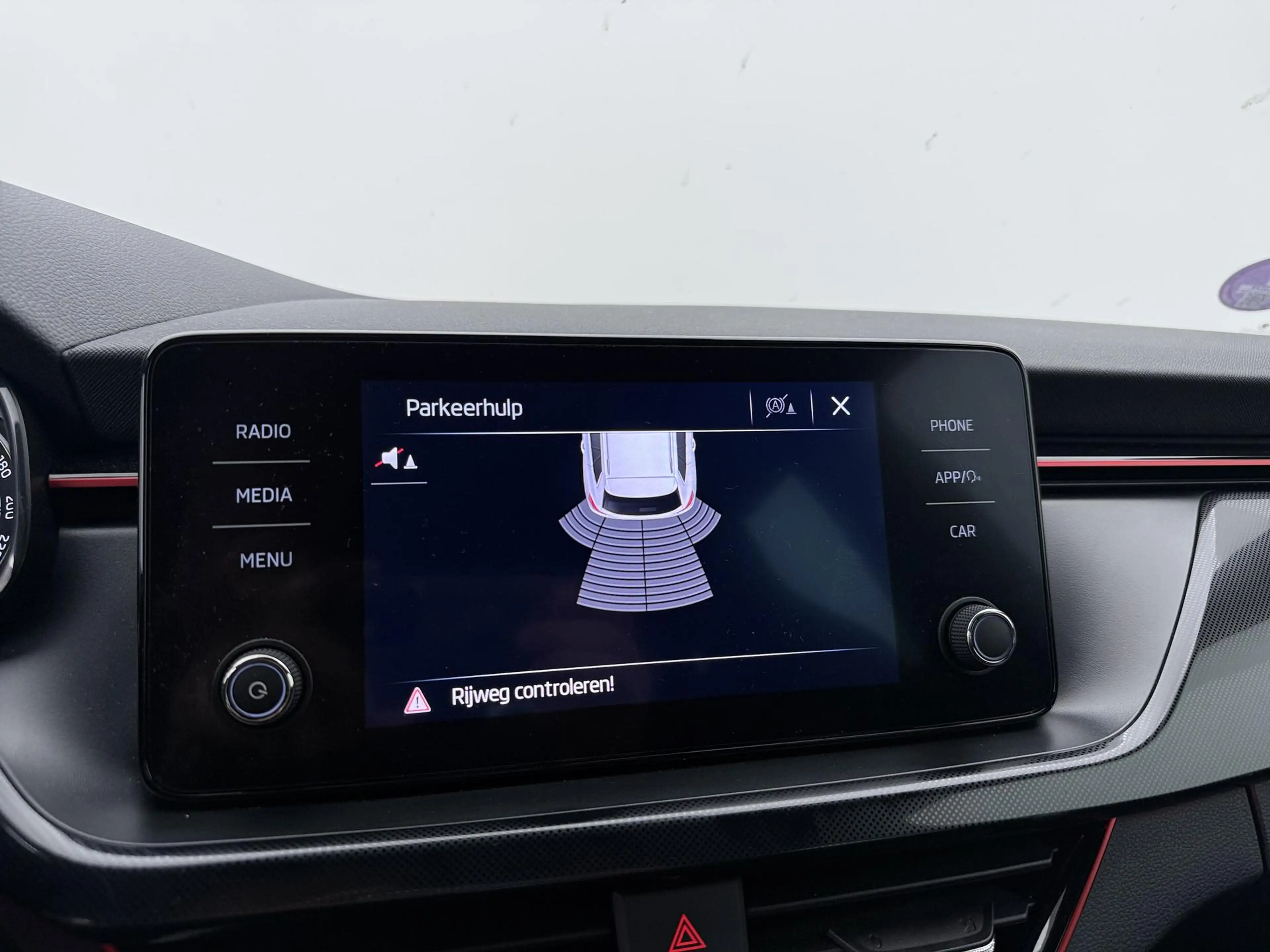 Skoda Kamiq 1.5 TSI Sport Business | Trekhaak | Sportstoelen | — photo 8