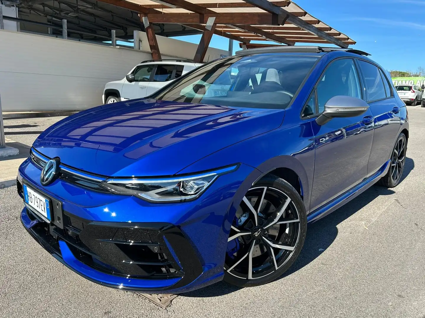 Volkswagen Golf R Noleggio a lungo termine, mensile, con riscatto Blu/Azzurro - 1