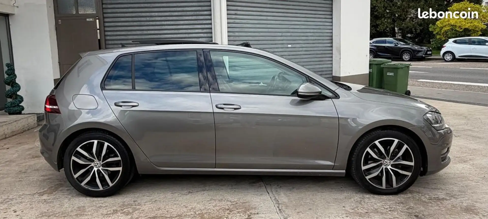 Volkswagen Golf VII 2.0 TDI 150 BLUEMOTION CARAT EXCLUSIVE DSG6 %2B CAMÉRA SIÈGES AV ÉLECTRIQUES-... Grijs - 2