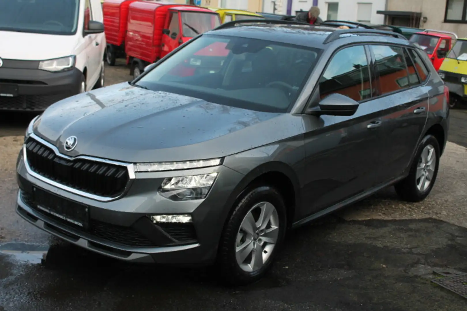 Skoda Kamiq 1,0 TSi DSG Sitzh AHK PDC Climatronic Grigio - 1