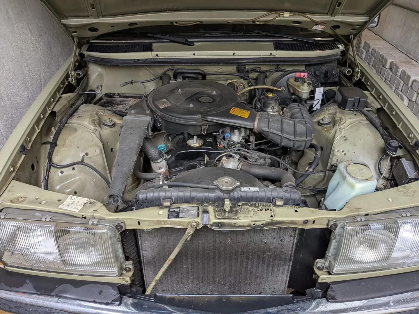 Mercedes-Benz Baureihe 123 200 - 2