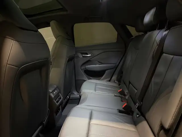 Audi Q3 view 11