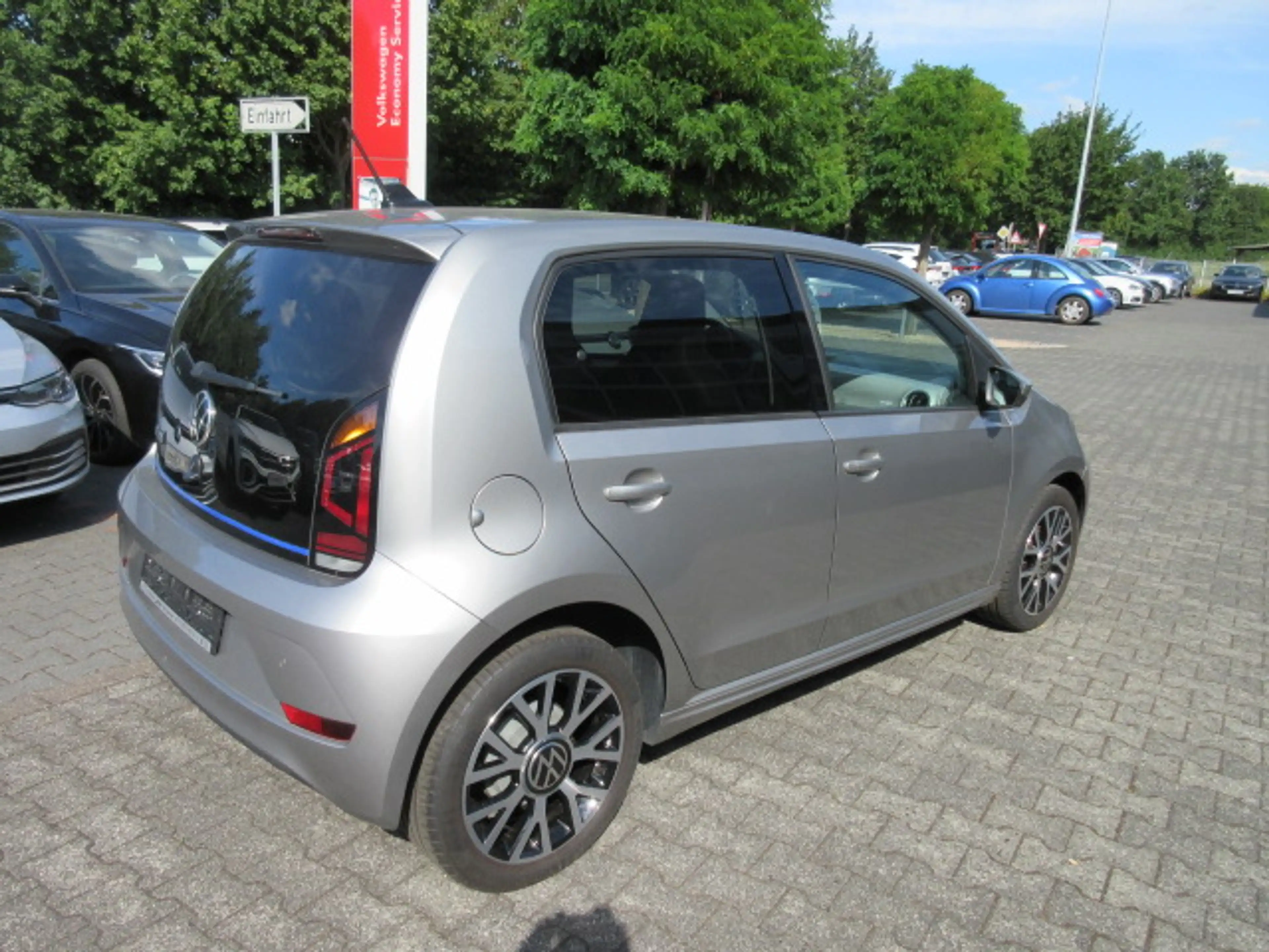 Volkswagen e-up! Style "Plus" Automatik NAVIV. KAMERA GRA ALU APS SITZHEIZUNG CLIMATRONIC — photo 2