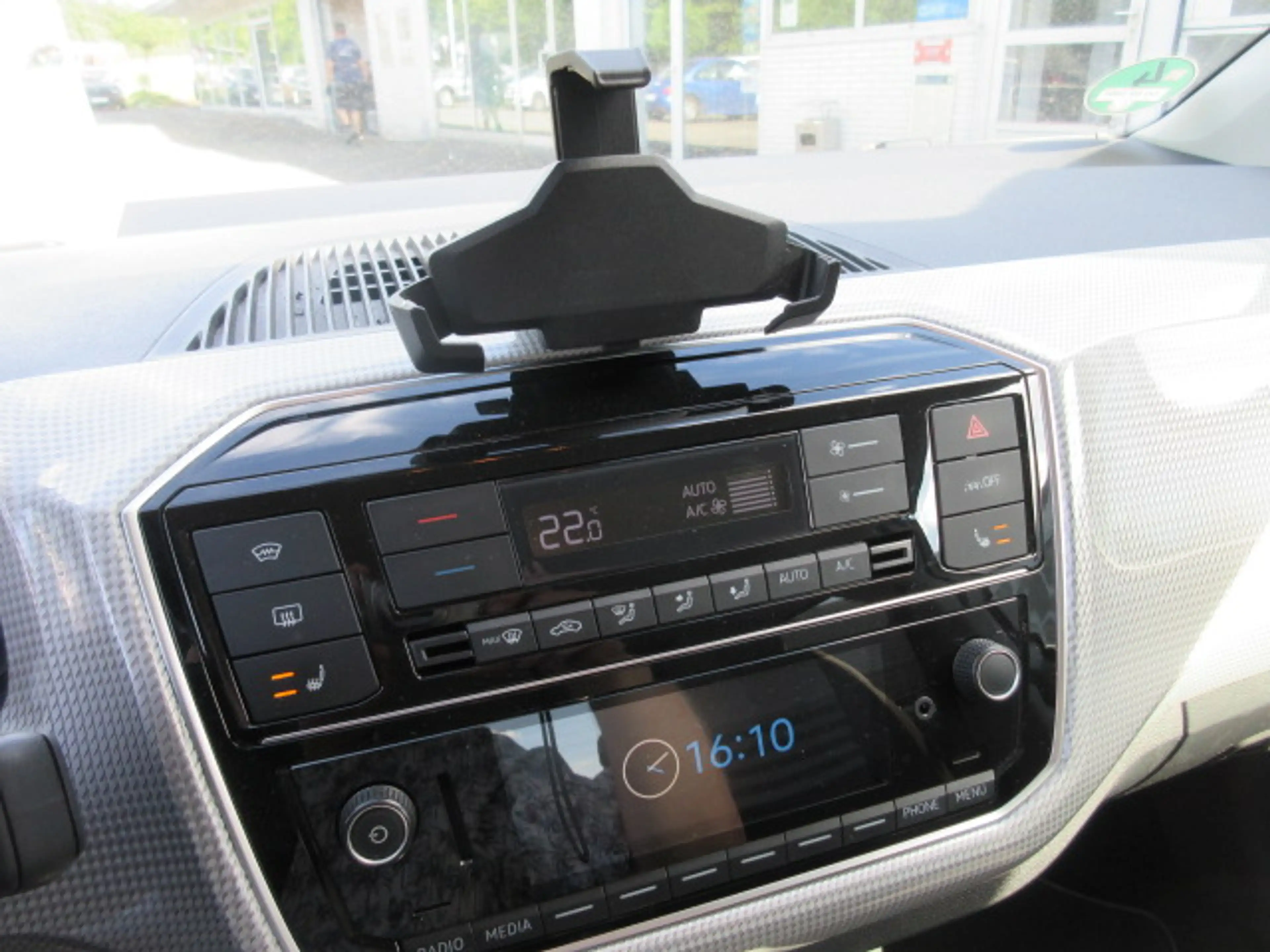 Volkswagen e-up! Style "Plus" Automatik NAVIV. KAMERA GRA ALU APS SITZHEIZUNG CLIMATRONIC — photo 10