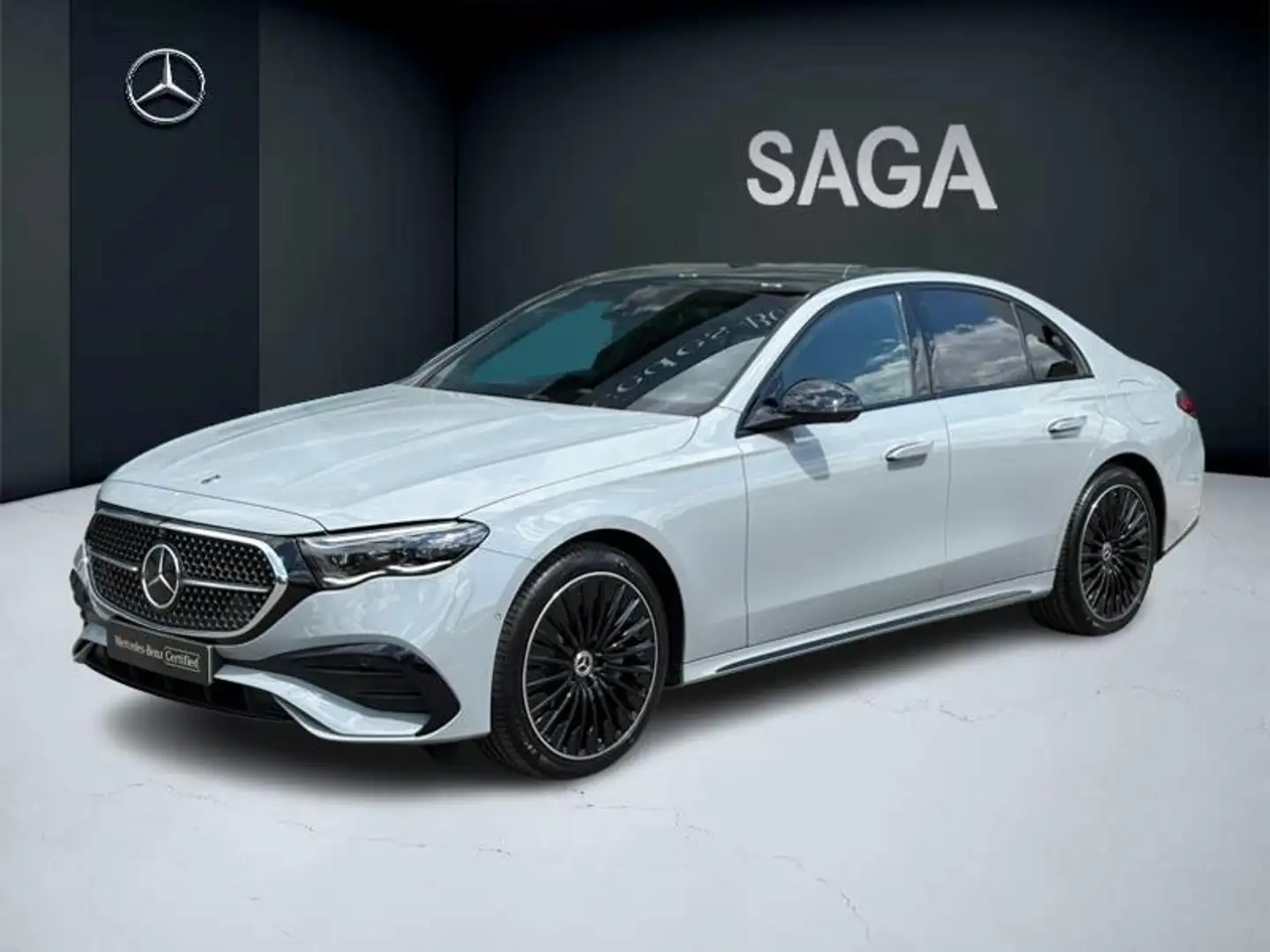 Mercedes-Benz E 300 de Berline AMG Hypercreen - 1