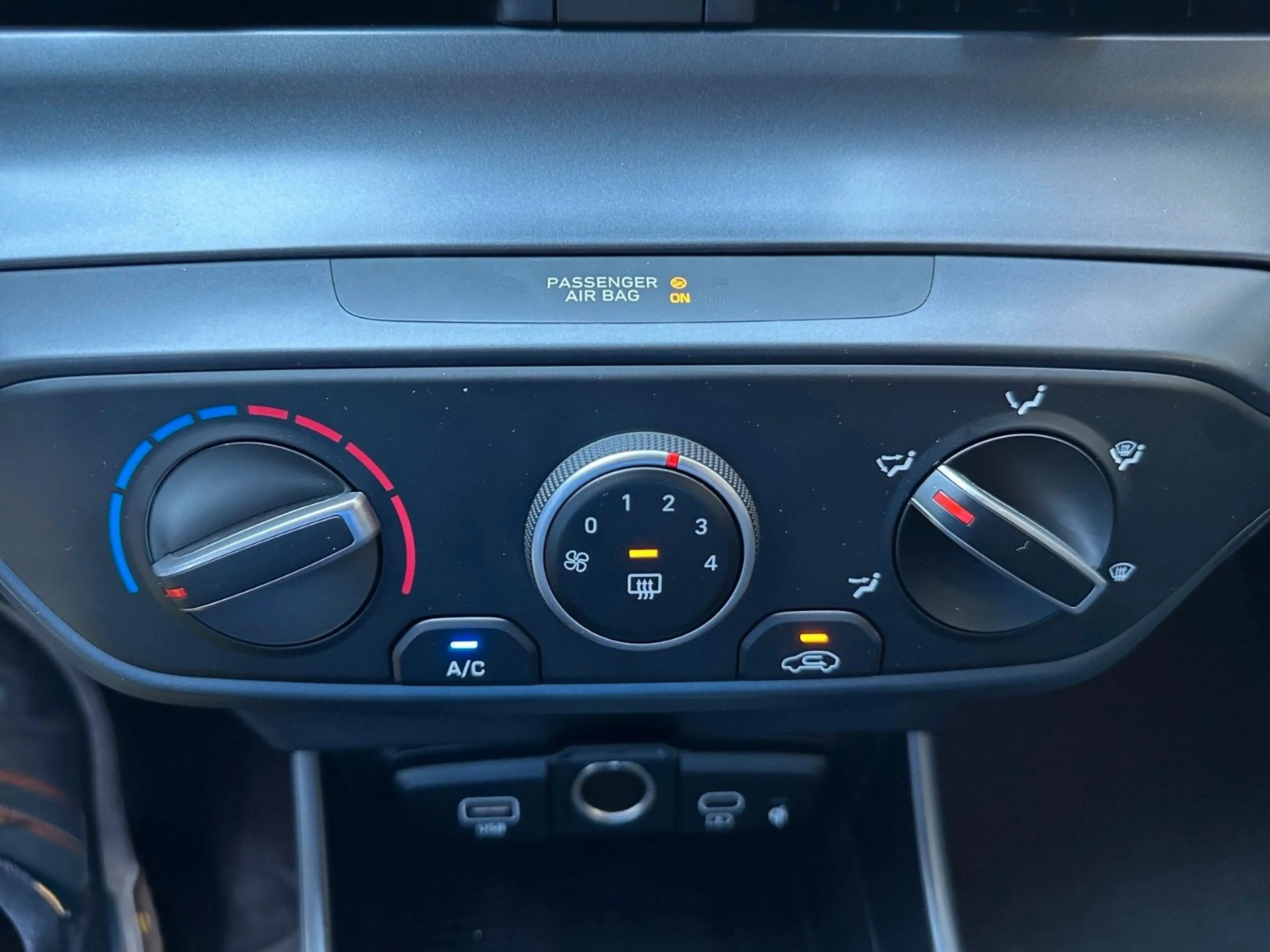 Hyundai i20 MY26 Automatik Blackline Bose Soundsystem — photo 11