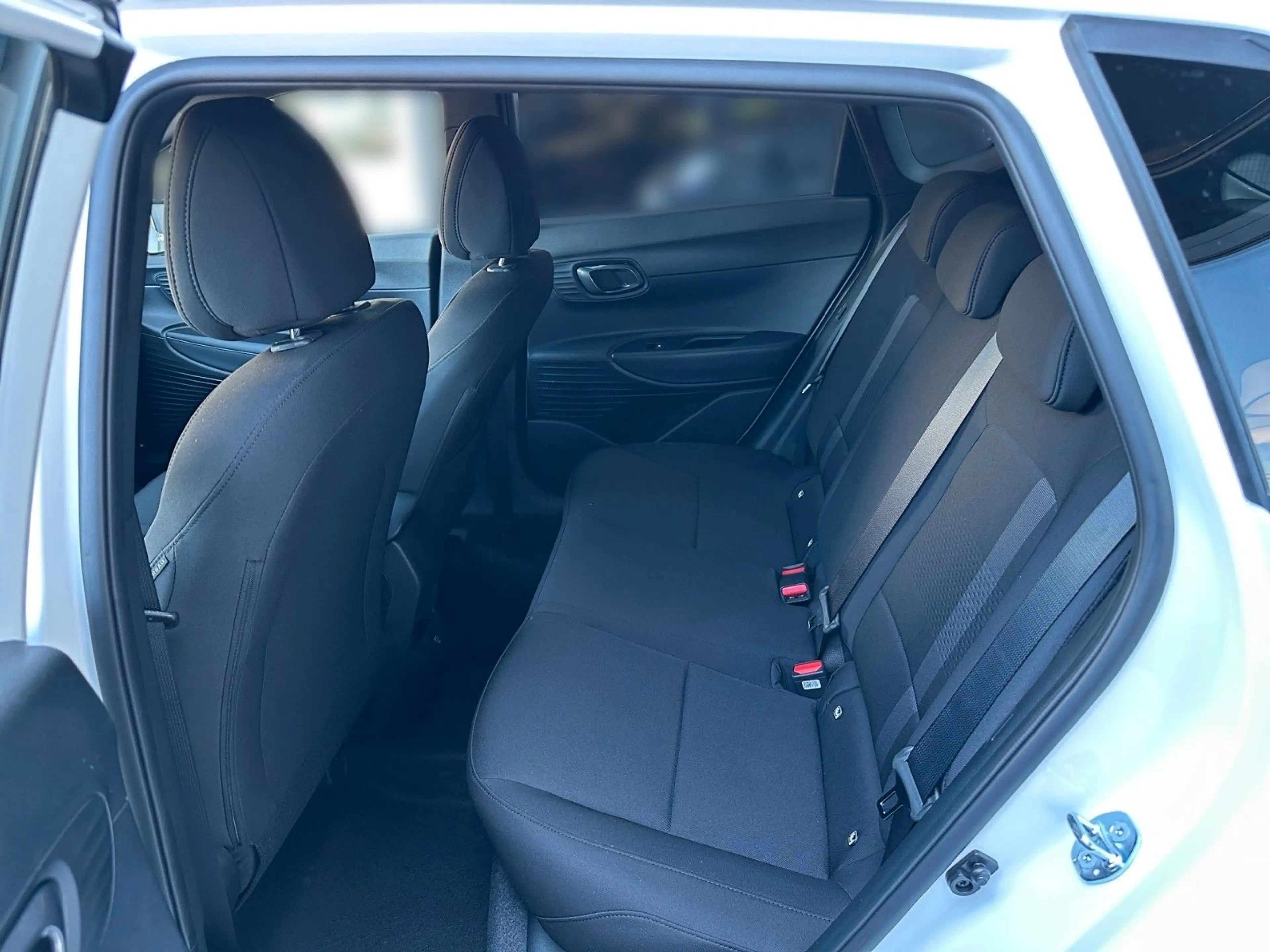 Hyundai i20 MY26 Automatik Blackline Bose Soundsystem — photo 5