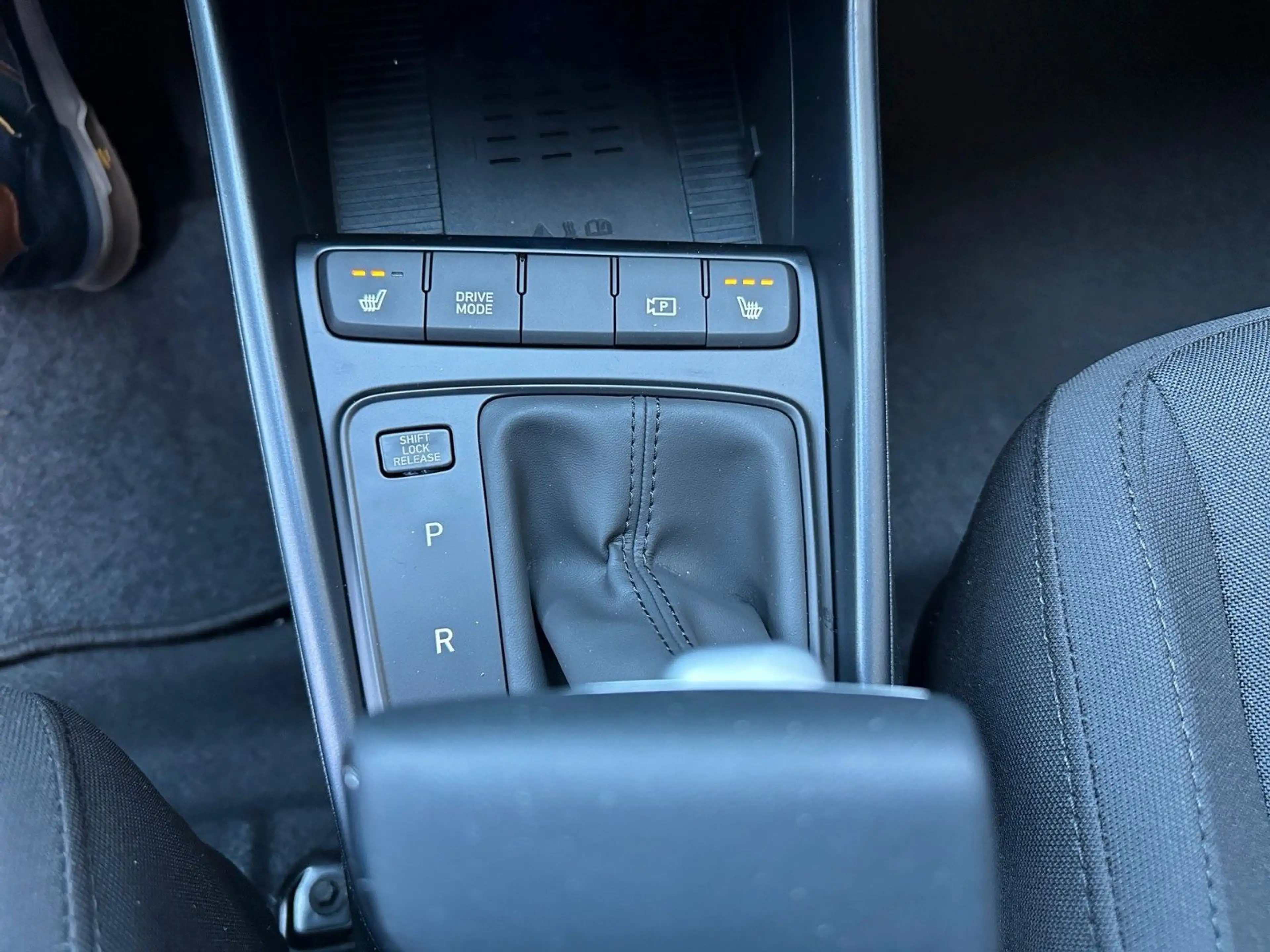 Hyundai i20 MY26 Automatik Blackline Bose Soundsystem — photo 12