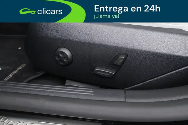 Mercedes-Benz C-Class view 15