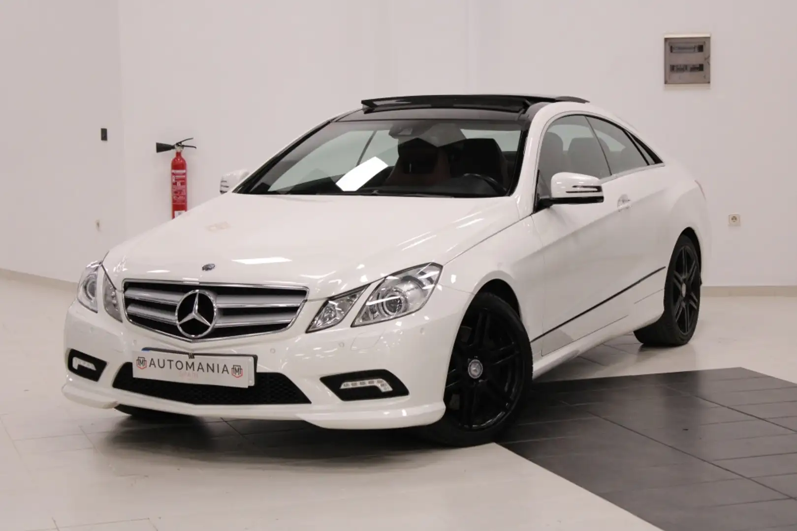 Mercedes-Benz E 500 Coupé Prime Edition Aut. Wit - 1