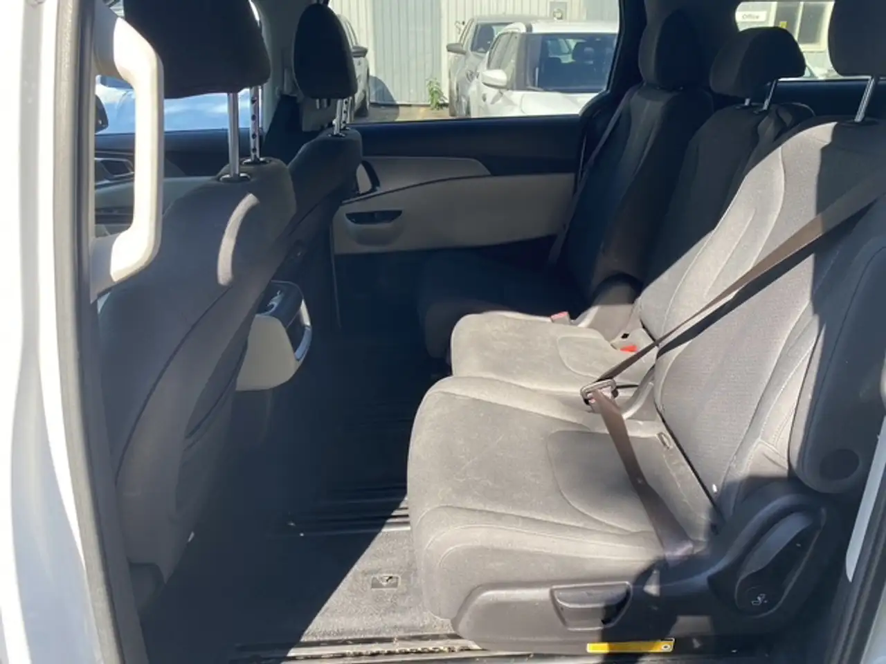 Kia Carnival photo Kia Carnival