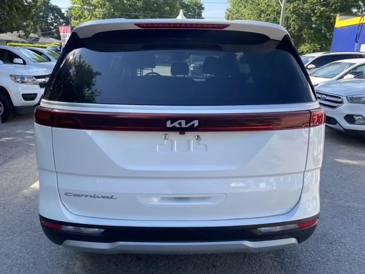 Kia Carnival photo Kia Carnival