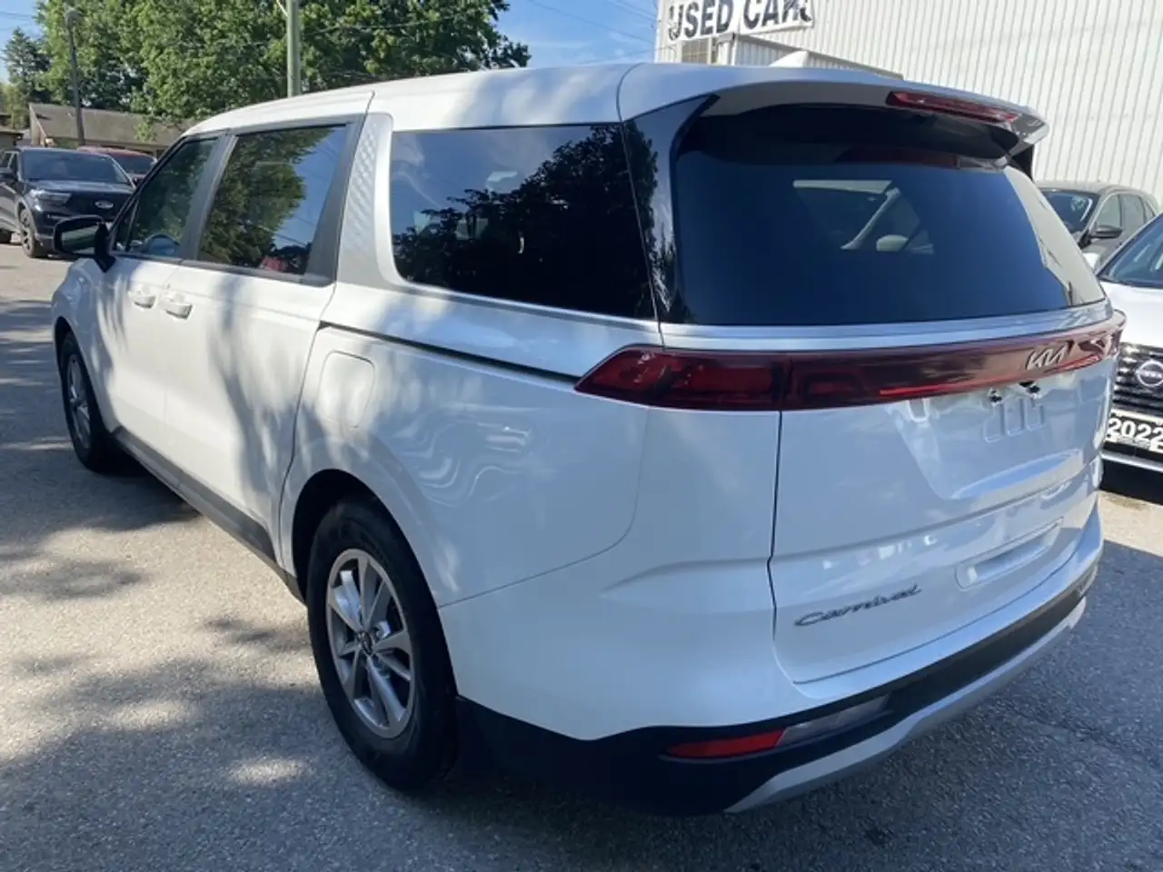 Kia Carnival photo Kia Carnival