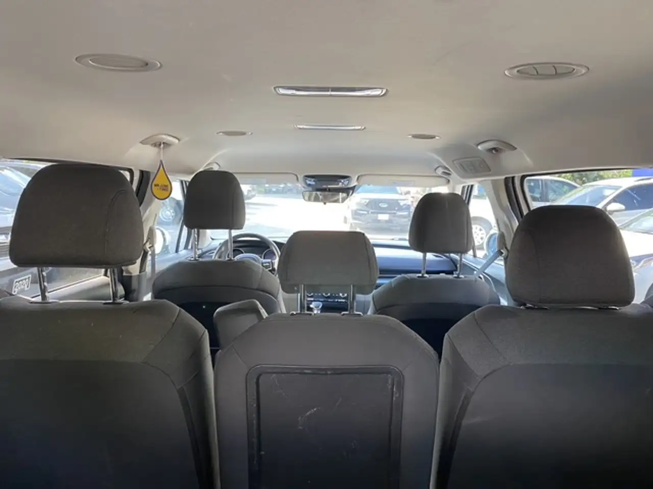 Kia Carnival photo Kia Carnival