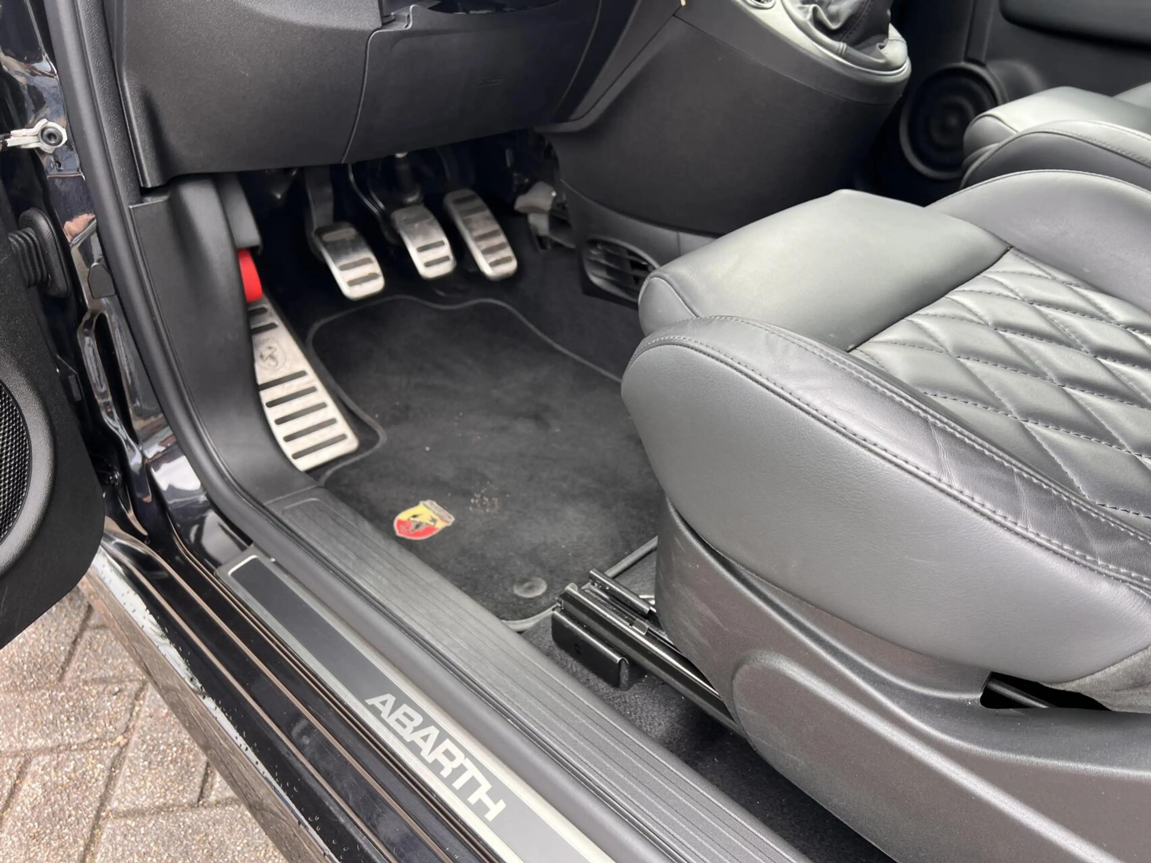 Fiat 500 Abarth 1.4 T-Jet 595 — photo 42